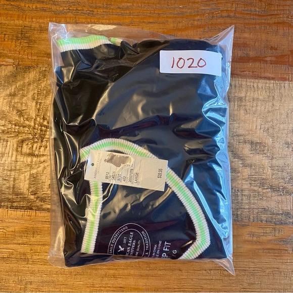 NWT American Eagle Outfitters V Neck Sweater cotton size Large navy Preppy - Picture 10 of 10